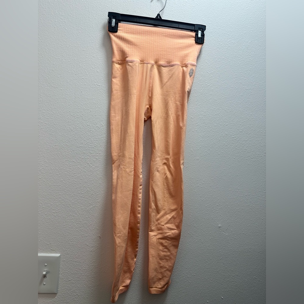 Light apricot Free People leggings